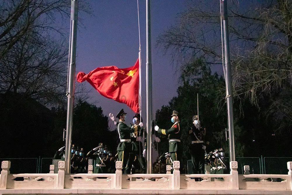 罗拉玫瑰金上的黑点是什么意思游戏画面